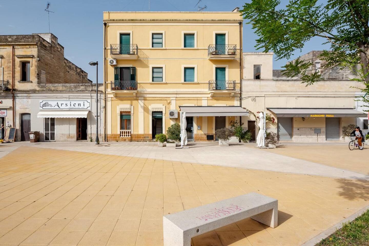 San Lazzaro Apartment เลชเช ภายนอก รูปภาพ